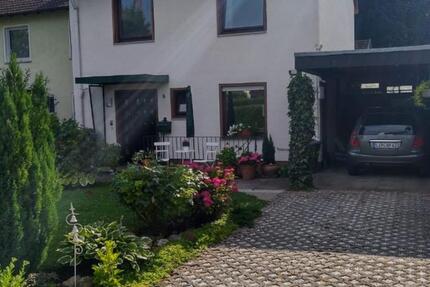 Verkaufe ein schönes Einfamilienhaus mit Garten und Carport