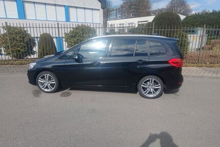 BMW 220 Gran Tourer 166.000 km 16.200 &euro; Wuppertal 42283