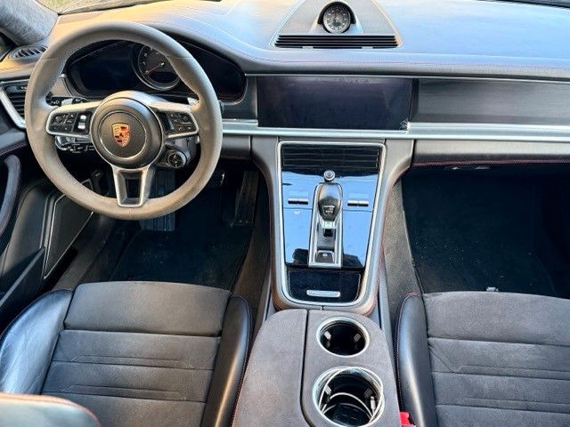 Porsche Panamera 202.000 km 42.500 &euro; Düsseldorf 40233