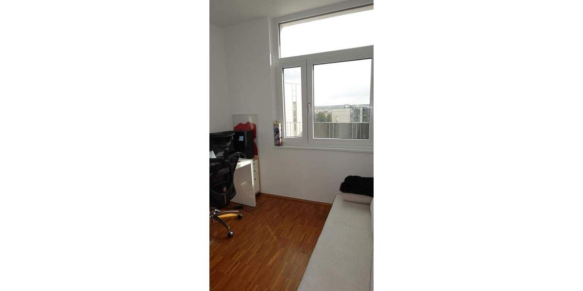 Etagenwohnung Düsseldorf Flingern Nord - 3 Zimmer, 85 m&sup2;, 1.410&euro; | Angebot:25778928