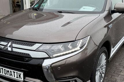Mitsubishi Outlander 79.650 km 22.490 &euro; Radevormwald 42477