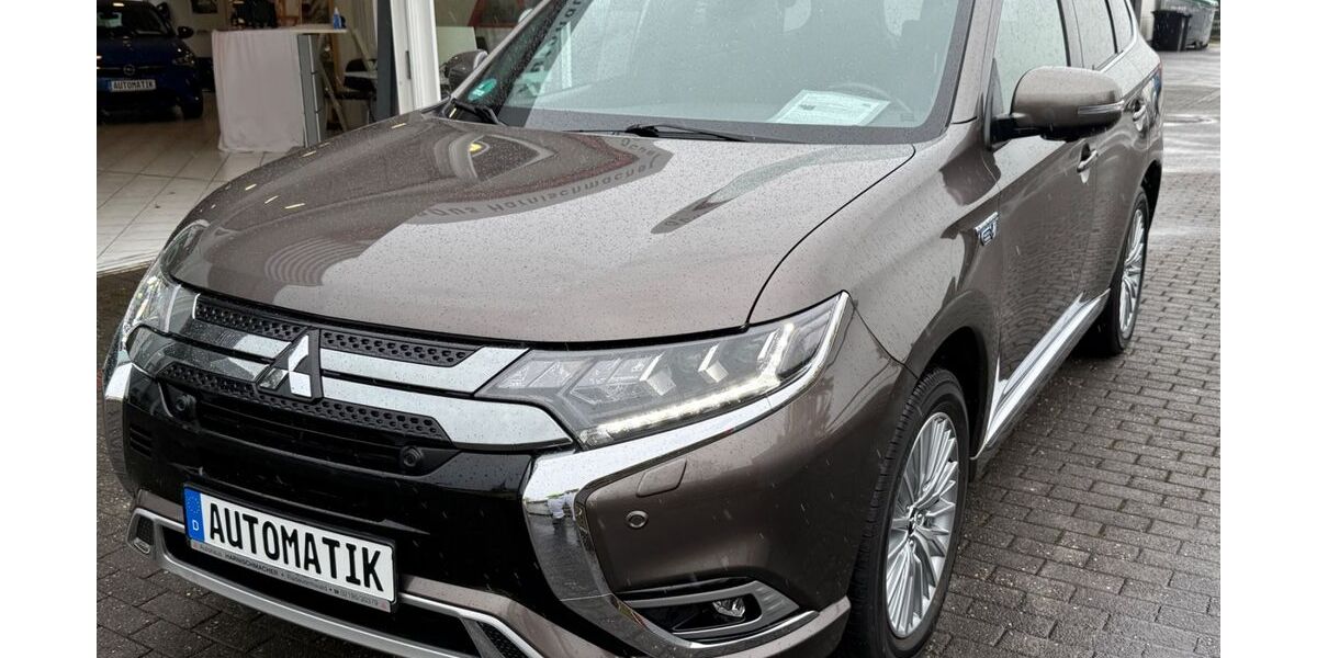 Mitsubishi Outlander 79.650 km 22.490 &euro; Radevormwald 42477