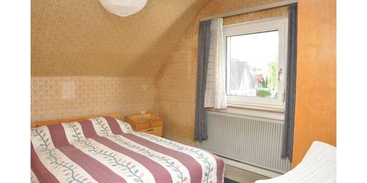Einfamilienhaus Düsseldorf Wersten - 6 Zimmer, 130 m&sup2;, 698.000&euro; | Angebot:26835262
