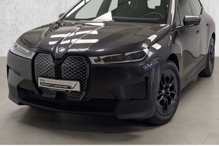 BMW iX 47.802 km 63.740 &euro; Düsseldorf 40595
