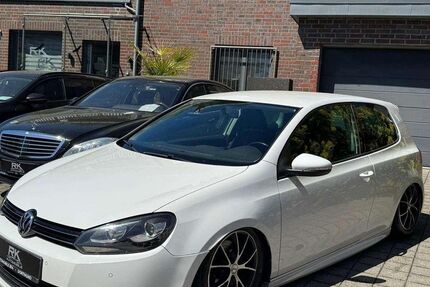VW Golf 210.000 km 3.500 &euro; Solingen 42651