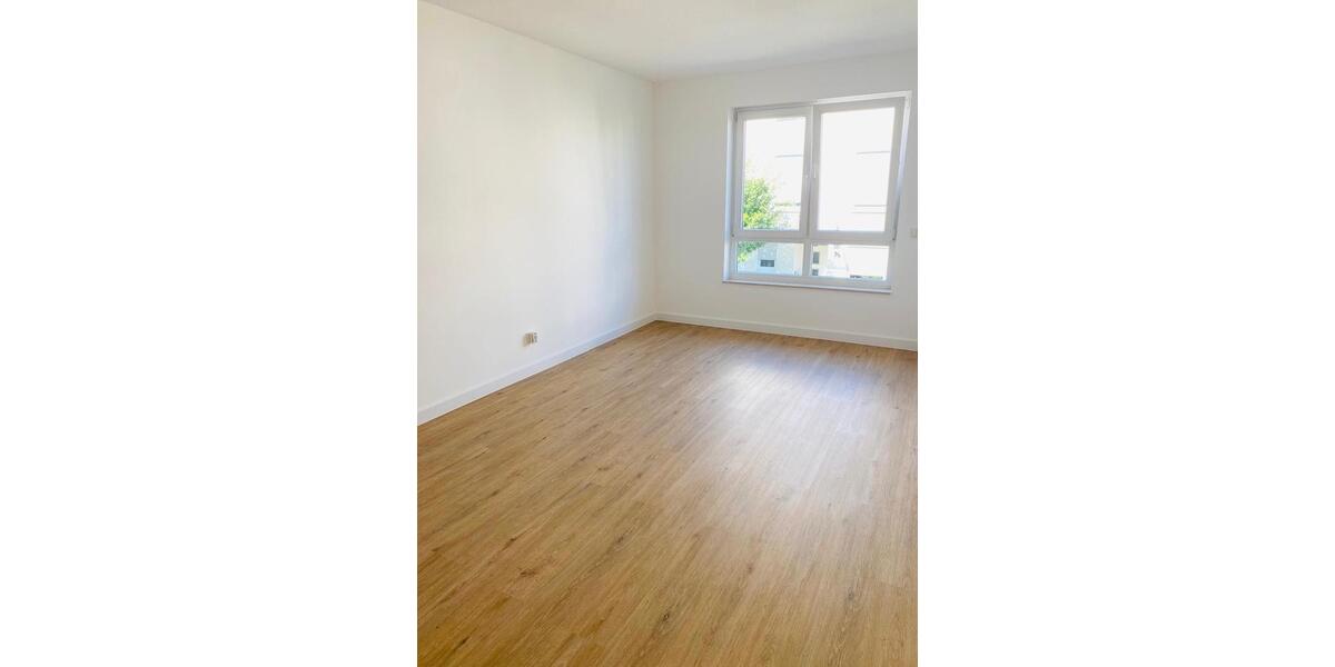 Tolle 2-Zi.-Wohnung mit Balkon, TG-Stellplatz, Dusche und Wanne 2 zimmer