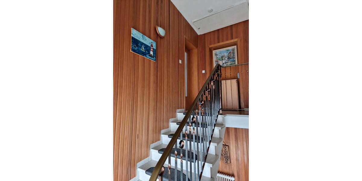 Dachgeschoßwohnung Bergisch Gladbach Alt-Frankenforst - 2 Zimmer, 61 m&sup2;, 810&euro; | Angebot:26165997