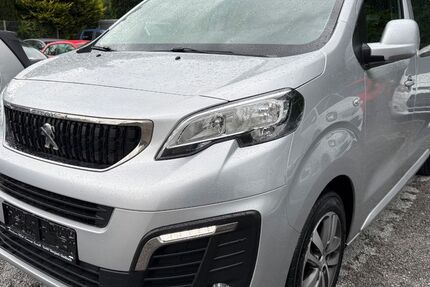 Peugeot Expert 215.028 km 13.590 € Bergisch Gladbach 51467