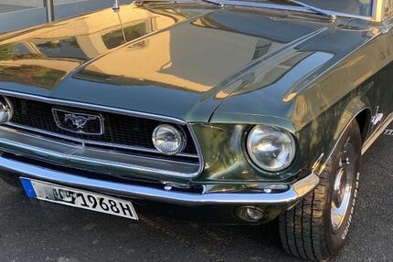 Ford Mustang 131.301 km 35.000 &euro; Bergisch Gladbach 51469