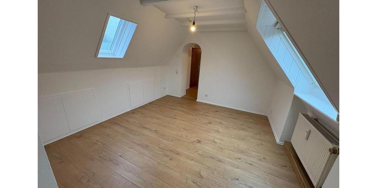Dachgeschoßwohnung Leverkusen Bergisch Neukirchen - 2.5 Zimmer, 50 m&sup2;, 550&euro; | Angebot:26423991