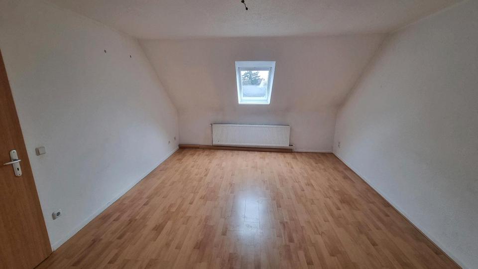 Charmante 4-Zimmer Dachgeschosswohnung zimmer