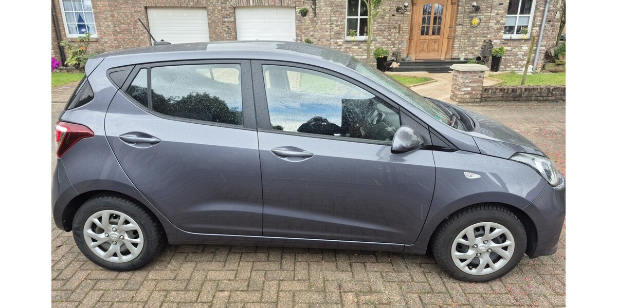 Hyundai i10 24.000 km 9.999 &euro; Dormagen 41539
