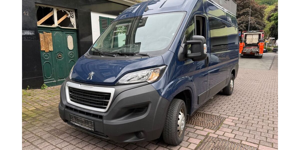 Peugeot Boxer 90.151 km 22.490 &euro; Wuppertal 42285