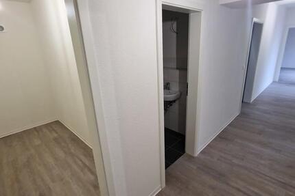 Ab sofort: Moderner Bungalow mit Innenhof direkt am Schlosspark