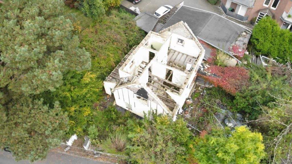 Doppelhausgrundstück in ruhiger Wohnlage von LützenkirchenQuettigen * nähe Bürgerbusch * Baugenehmigung liegt vor * zimmer