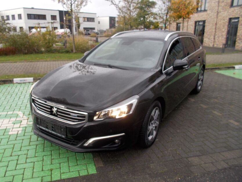 Peugeot 508 220.000 km 6.800 € Düsseldorf 40233