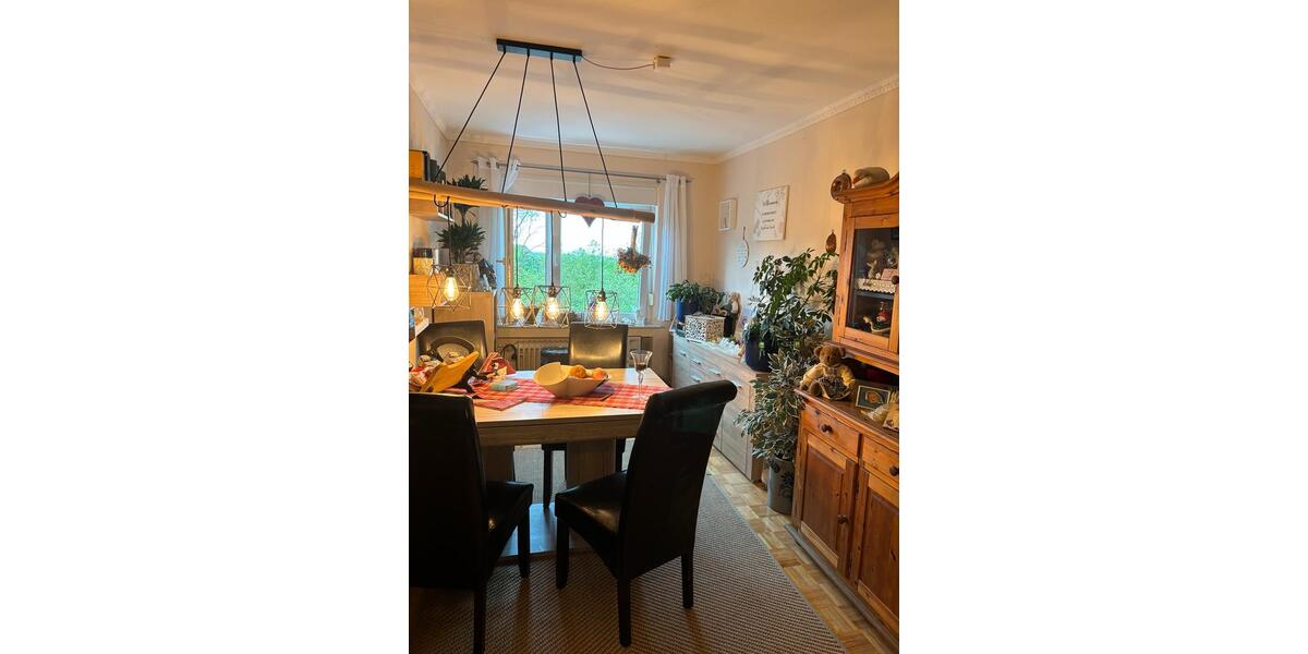 Wohnen mit Licht & Raum – sonnige ETW mit Garage 4 zimmer