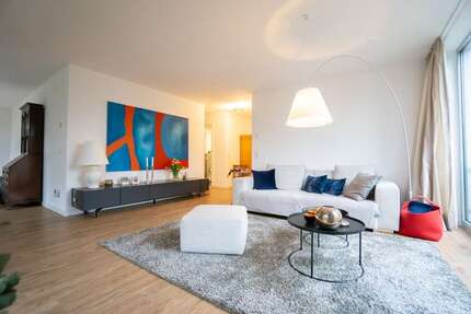 Wohnung Düsseldorf-Düsseldorf-Oberkassel Oberkassel - 3 Zimmer, 111 m&sup2;, 2.365&euro; | Angebot:26580010