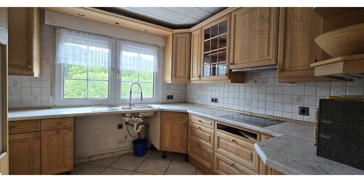 Einfamilienhaus Hückeswagen Innenstadt - 6 Zimmer, 242 m&sup2;, 449.000&euro; | Angebot:26867652