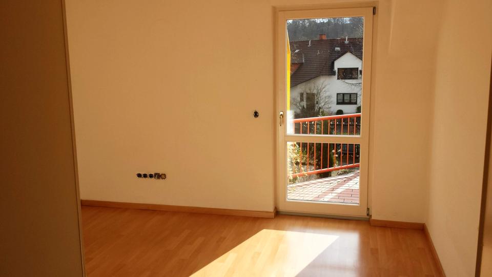 Etagenwohnung Wipperfürth - 3 Zimmer, 75 m&sup2;, 175.000&euro; | Angebot:27122781