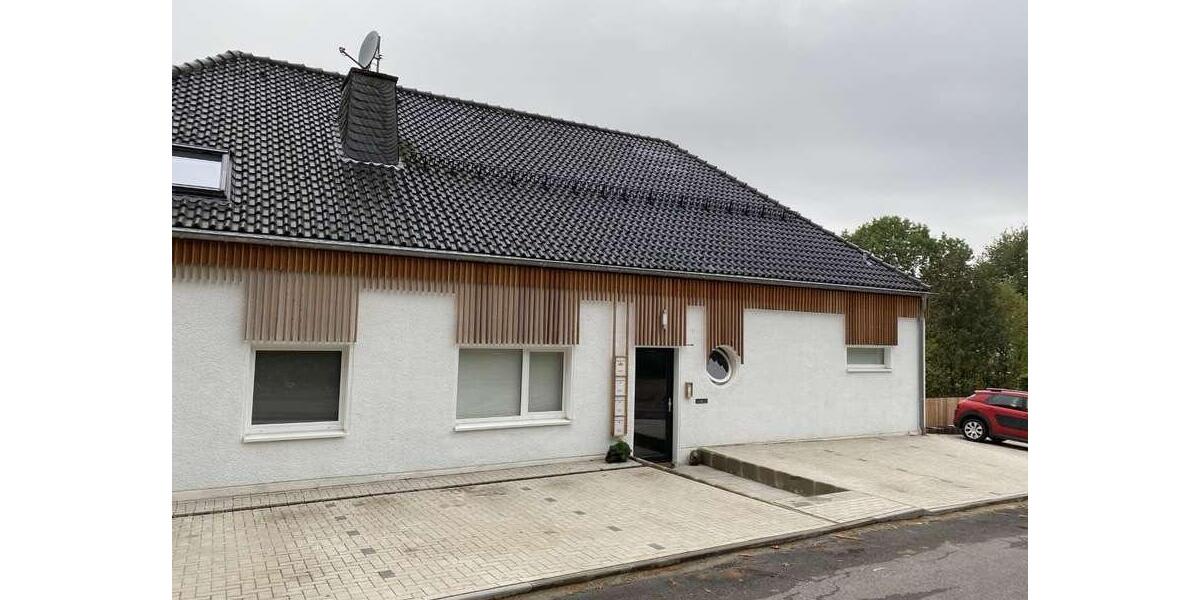 Dachgeschoßwohnung Lindlar - 3 Zimmer, 102 m&sup2;, 955&euro; | Angebot:26256349