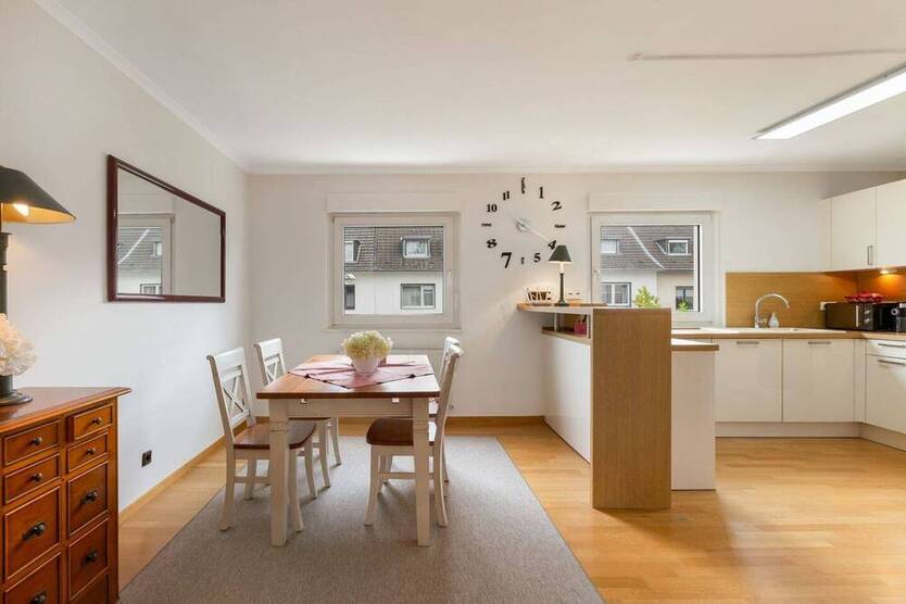 Haus-im-Haus: Maisonette in Top-Lage von Köln-Riehl!
