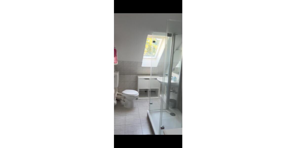 Dachgeschoßwohnung Remscheid - 1 Zimmer, 31 m&sup2;, 400&euro; | Angebot:26252179