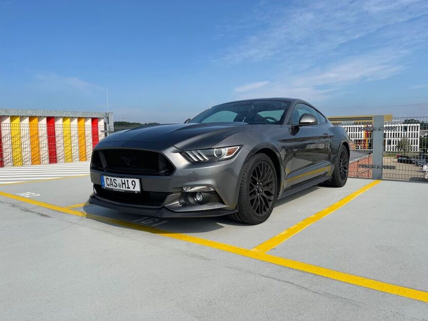 Ford Mustang 16.000 km 38.000 € Düsseldorf 40468