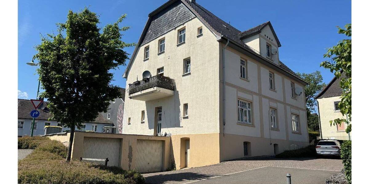 Kapitalanleger gesucht: Mehrfamilienhaus mit Gewerbeeinheit in Kierspe-Dorf 8 zimmer