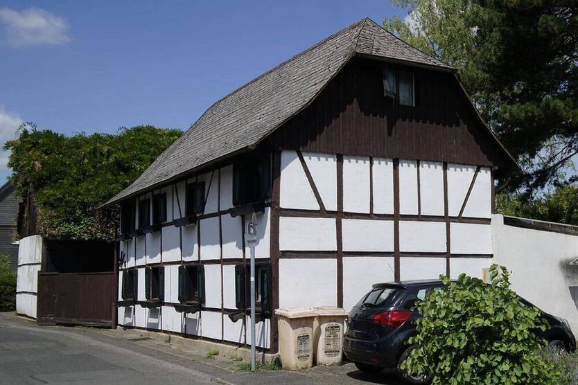 historisches Fachwerkhaus im alten Ortskern von Düsseldorf - Urdenbach