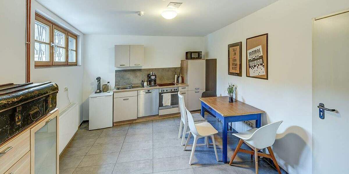 Mehrfamilienhaus, Wohnhaus Mettmann - 9 Zimmer, 307 m&sup2;, 3.700&euro; | Angebot:23824613