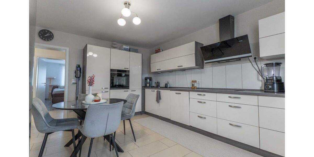 Etagenwohnung Hagen Mittelstadt - 4 Zimmer, 110 m&sup2;, 209.800&euro; | Angebot:25728987