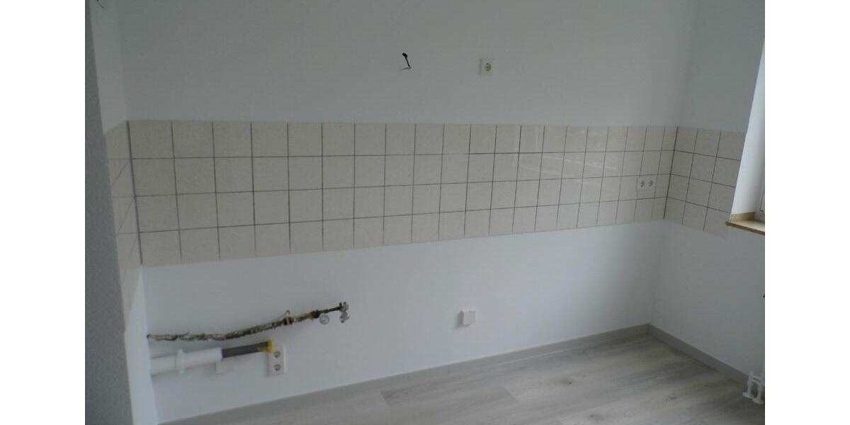 Schöne, modernisierte ETW, 83qm, 2xLoggia, zentral RS-Lennep 3 zimmer