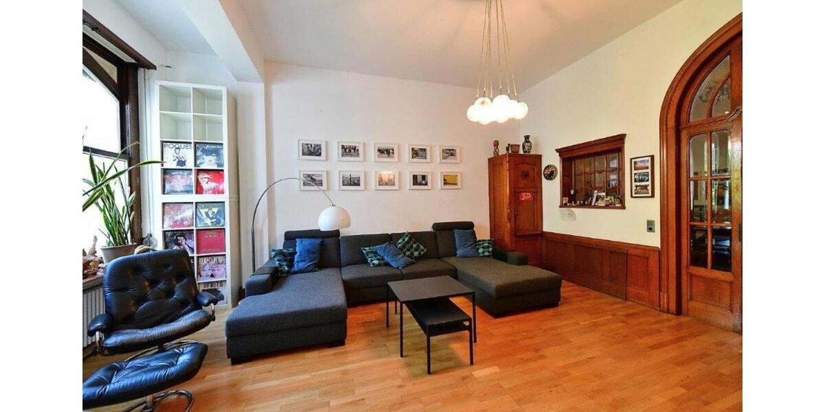 Renditestarkes Mehrfamilienhaus mit Altbaucharme-Toplage 15 zimmer