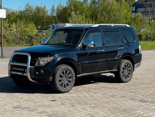 Mitsubishi Pajero 247.722 km 8.999 &euro; Wuppertal 42389