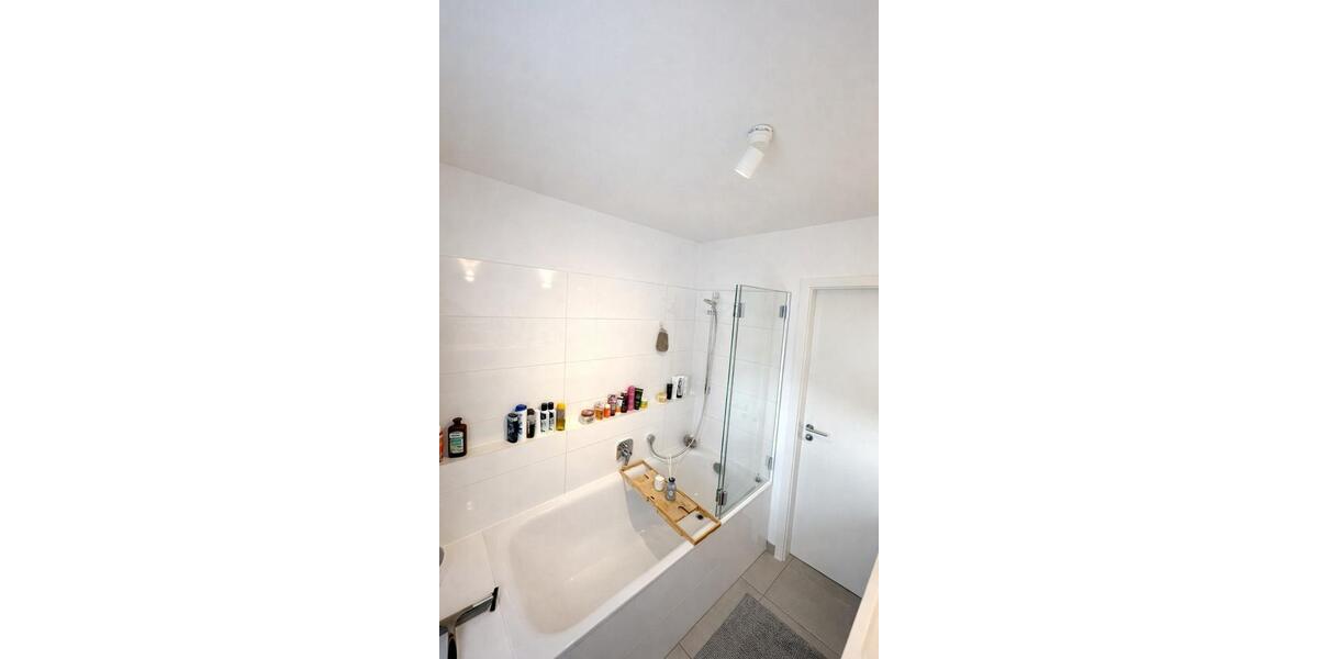 Erdgeschoßwohnung Solingen Wald - 2 Zimmer, 60 m&sup2;, 1.100&euro; | Angebot:25417282