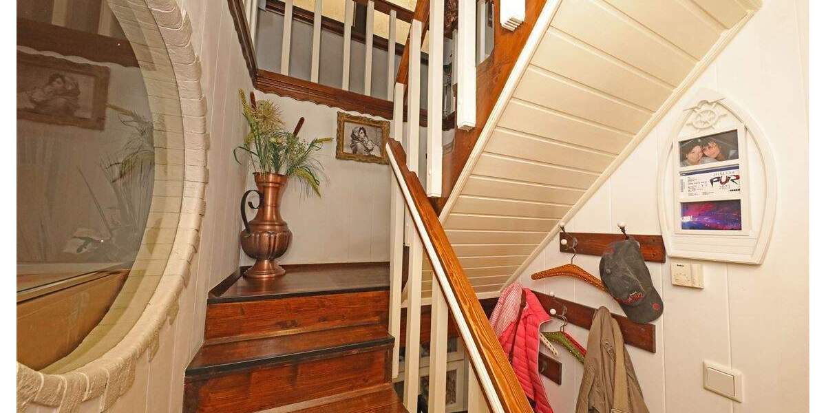 Reihenmittelhaus Düsseldorf Lierenfeld - 3 Zimmer, 130 m&sup2;, 425.000&euro; | Angebot:25631739