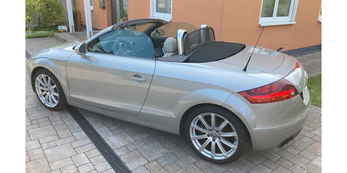 Audi TT 113.730 km 11.900 &euro; Wipperfürth 51688