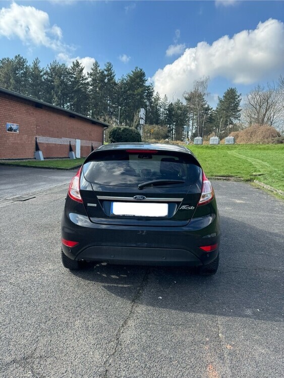 Ford Fiesta 58.000 km 9.499 € Köln 50667