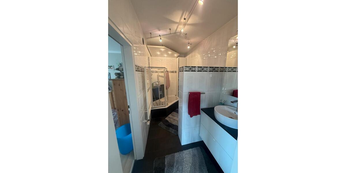 Terrassenwohnung Wuppertal Gemarkung Ronsdorf - 2 Zimmer, 64 m&sup2;, 185.000&euro; | Angebot:25638270