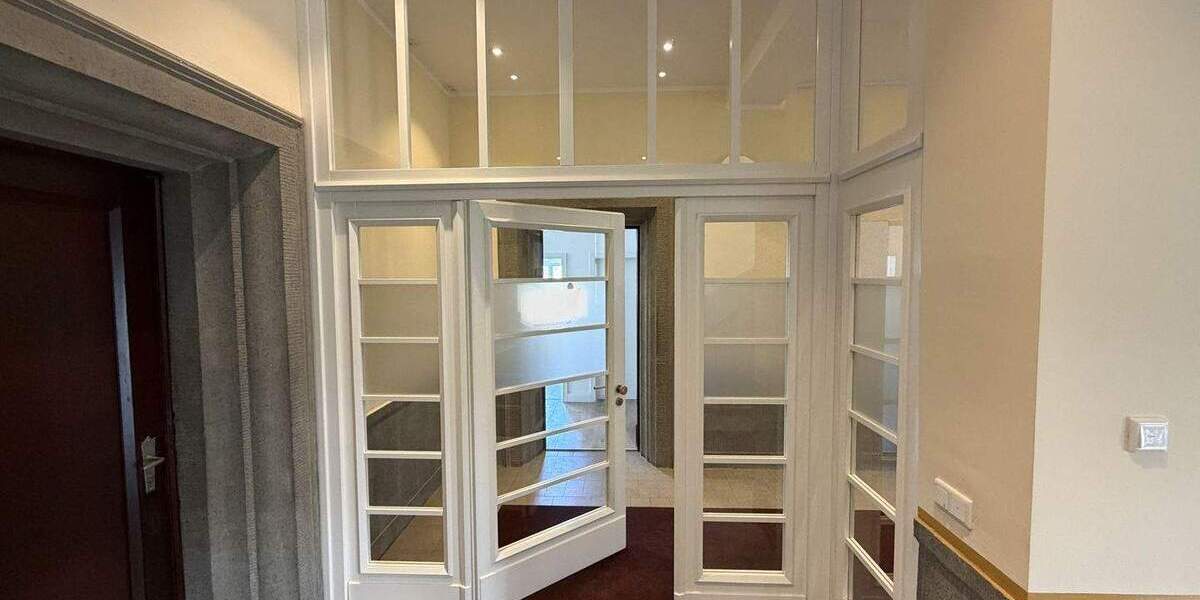 Gewerbeobjekt Hagen Hochschulviertel - 7 Zimmer, 243 m&sup2;, 2.900&euro; | Angebot:25566106