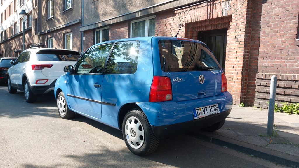 VW Lupo 114.000 km 2.500 &euro; Düsseldorf 40476