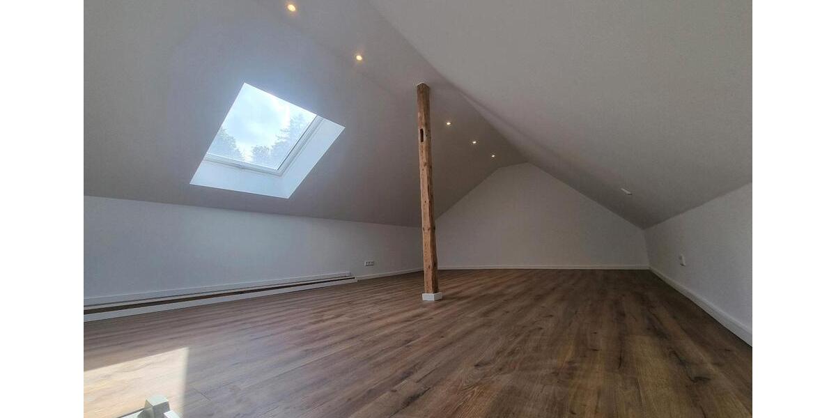 Dachgeschoßwohnung Wuppertal Lichtenplatz - 3 Zimmer, 80 m&sup2;, 980&euro; | Angebot:23369823