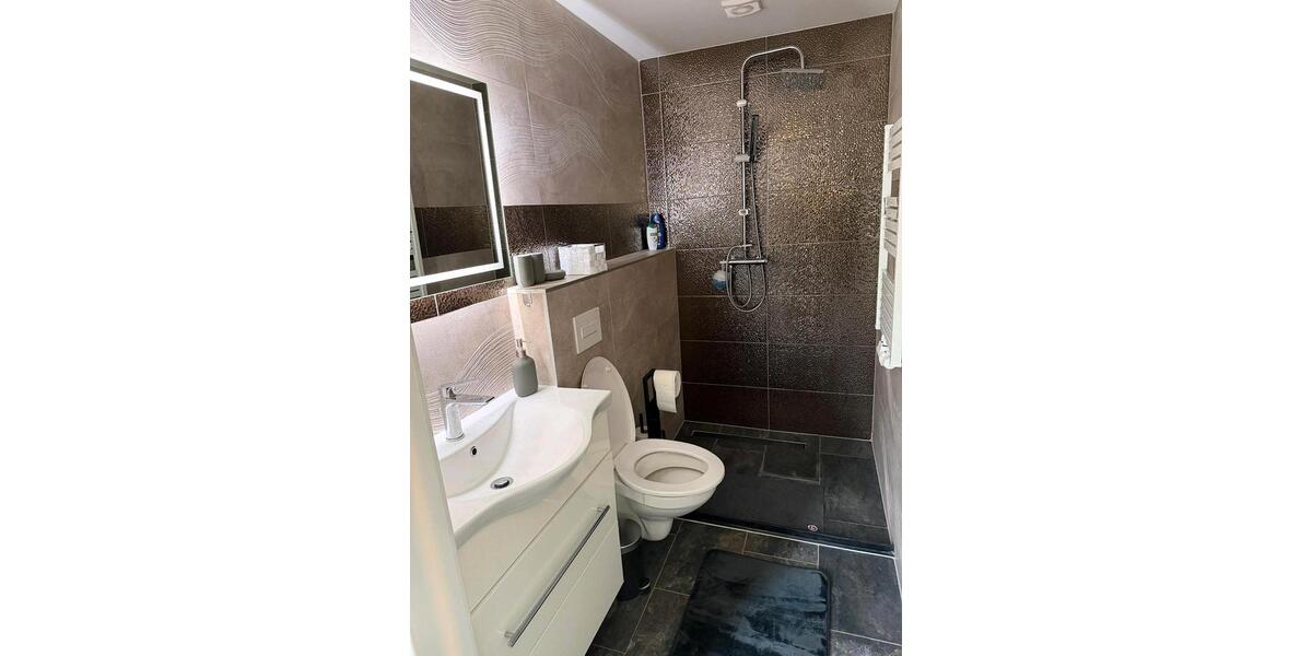 Einfamilienhaus Hilden - 5 Zimmer, 90 m&sup2;, 2.600&euro; | Angebot:25852142