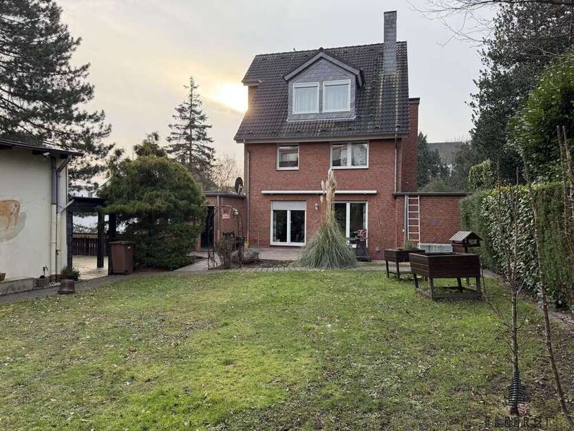 Haus zum Kaufen in Essen 729.500 € 215 m²