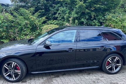 Audi A4 74.999 km 22.500 &euro; Hattingen 45525