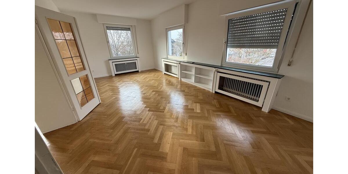 Großzügige Maisonette-Wohnung mit Parkett, Einbauküche & Hobbyräumen 5 zimmer