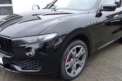 Maserati Levante 88.900 km 32.950 &euro; Solingen 42699