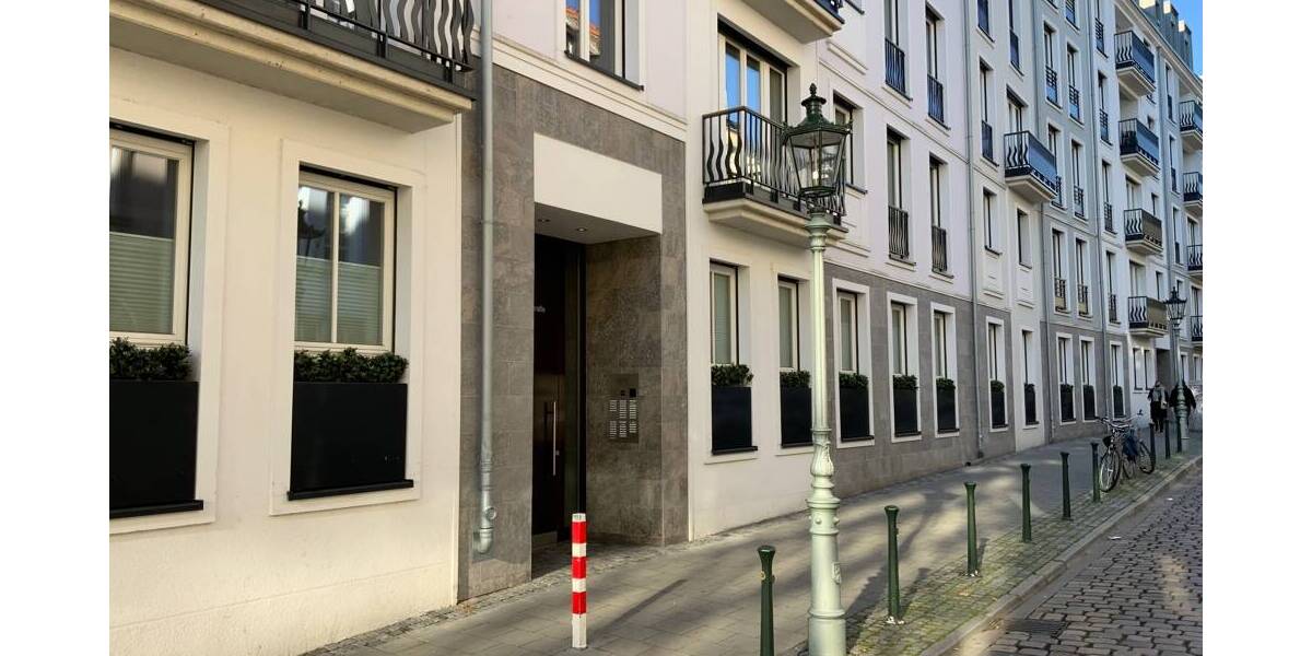 Etagenwohnung Düsseldorf Altstadt - 2 Zimmer, 68 m&sup2;, 1.470&euro; | Angebot:26376566
