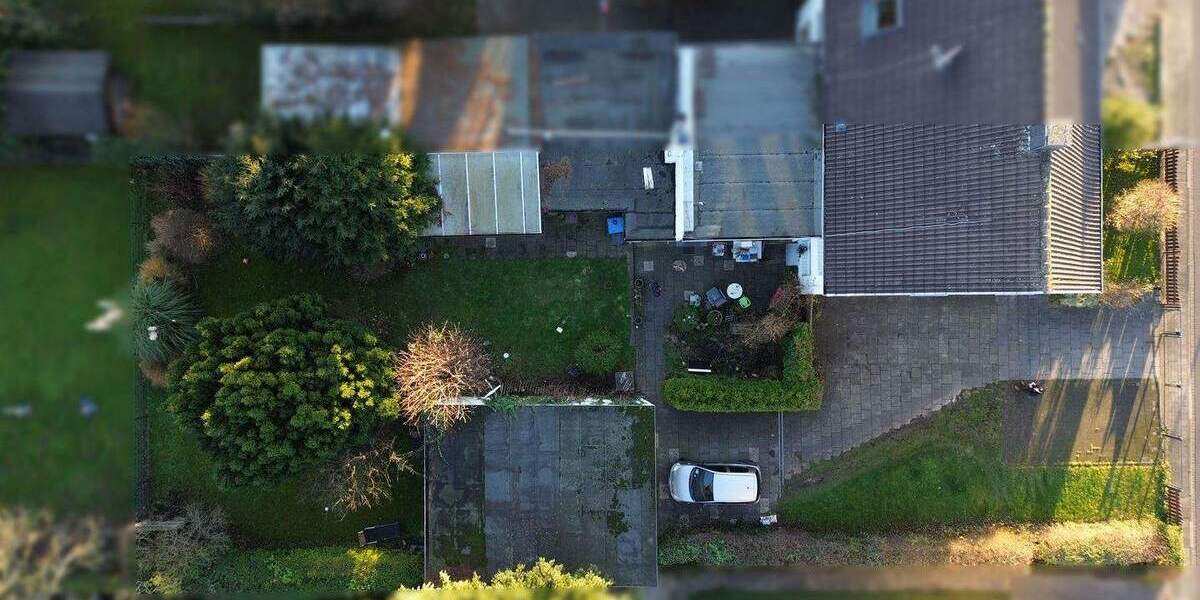 Attraktive Doppelhaushälfte mit großem Garten, Doppelgarage und 5 Zimmern! 5 zimmer